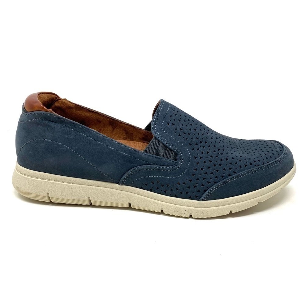 Cobb Hill WOMEN'S LIDIA SLIP-ON SHOE Stone Blue WIDE